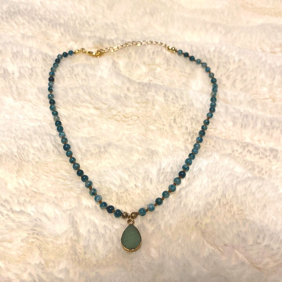 Green necklace - Picture 2 of 2